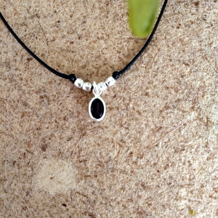 Colgante Swarovski Elements,  cristal negro ovalado engastado en plata rodinada